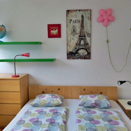Apartment Anita أوميس الغرفة الصورة