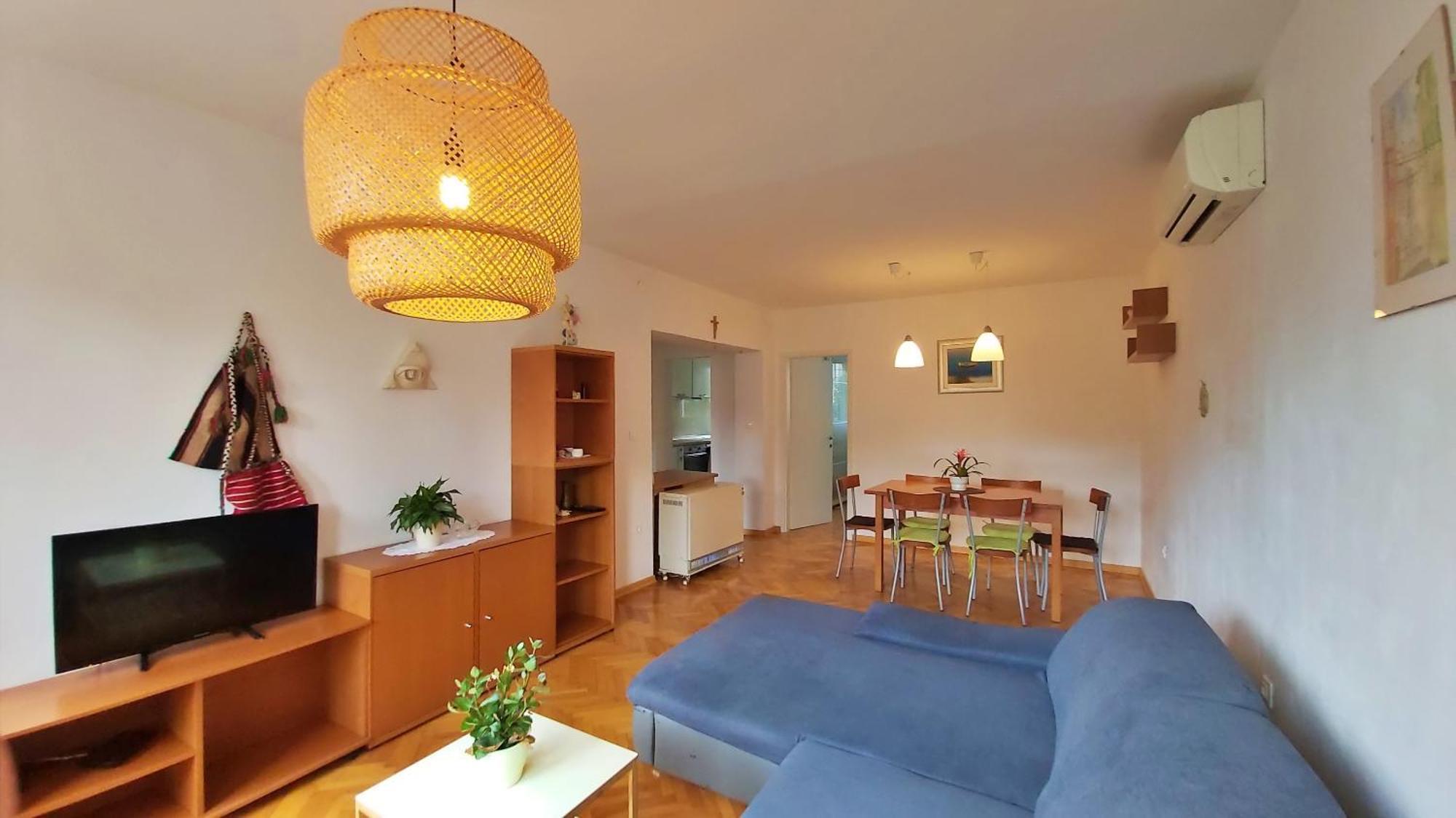 Apartment Anita أوميس الغرفة الصورة